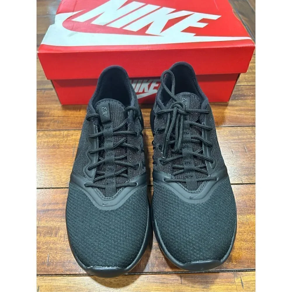 NIKE women size 6.5
